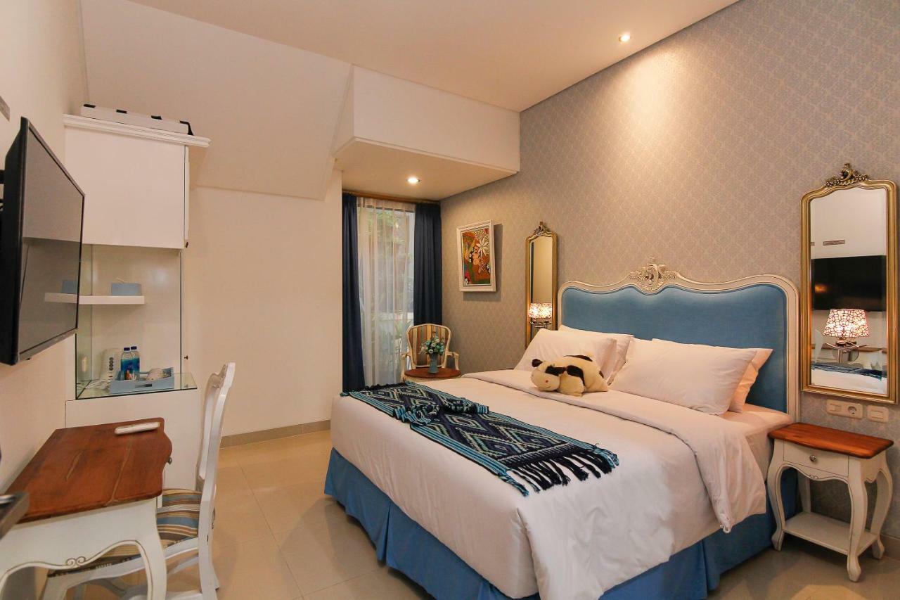 M Home Jakarta Room photo