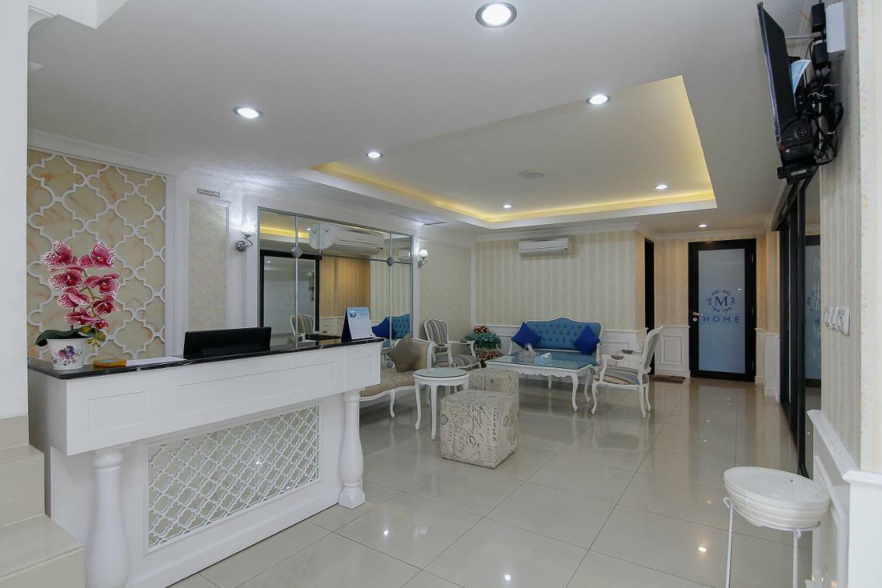 M Home Jakarta Exterior photo